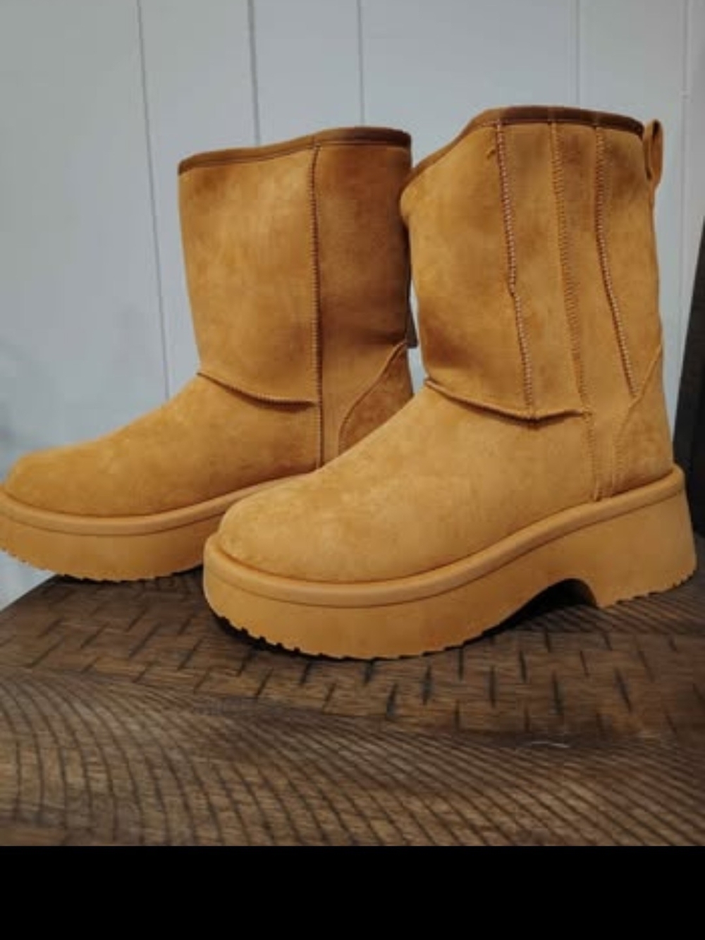 SHIBEVER Platform Suede Boots